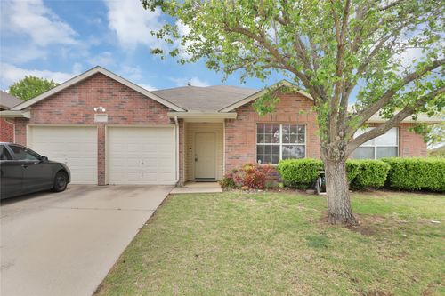 8300 Southern Prairie Dr, Fort Worth, TX, 76123-2904 | Card Image