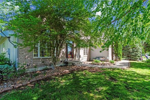 15733 Pine Cir, Basehor, KS, 66007-3408 | Card Image