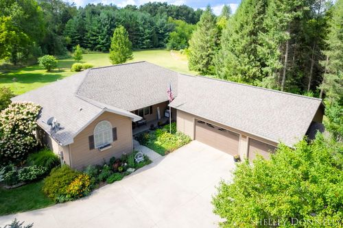 7775 Woodschool Rd, Freeport, MI, 49325-9741 | Card Image