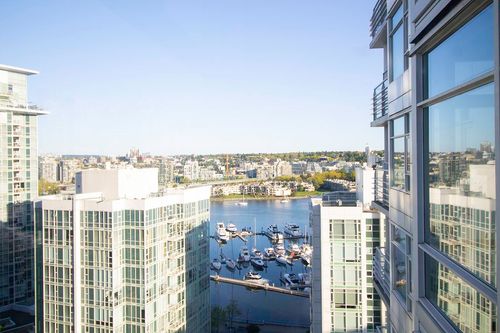 1905-198 Aquarius Mews, Vancouver, BC, V6Z2Y4 | Card Image