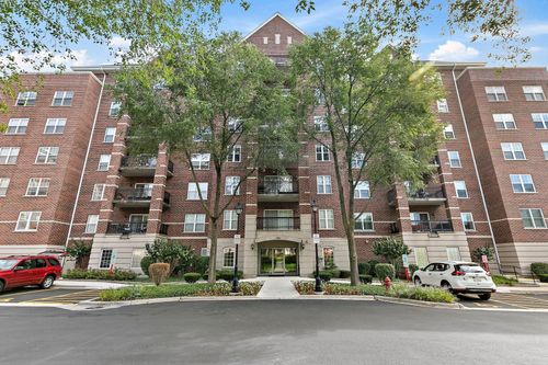 202-410 W Mahogany Ct, Palatine, IL, 60067-7806 | Card Image