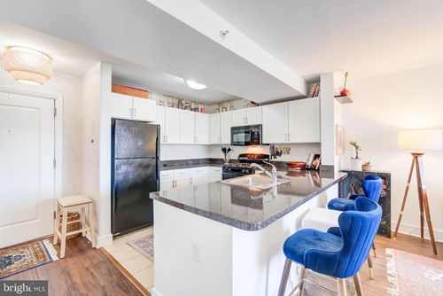 apt-s624-800 4th St Sw, WASHINGTON, DC, 20024-3020 | Card Image