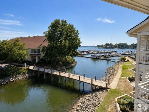 l-18015 Kings Point Dr, Cornelius, NC, 28031-8039 | Card Image