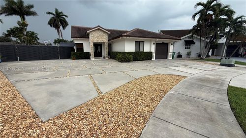 840 Nw 134th Ave, Miami, FL, 33182-2213 | Card Image
