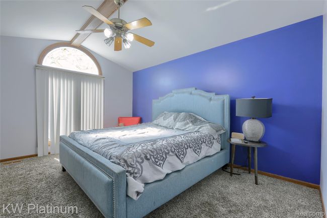 19-Primary-Bedroom.jpg | Image 7