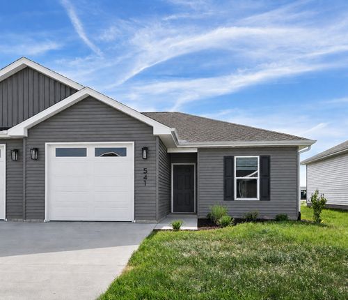 541 N 4th Ave, Eldridge, IA, 52748-1370 | Card Image