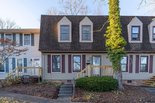 5-2205 Greenbriar Cir, Johnson City, TN, 37601-2191 | Card Image