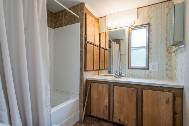 3381 208 St, House other with 3 bedrooms, 2 bathrooms and 9 parking in Langley BC | Image 23