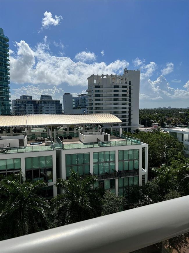 1034 - 6039 Collins Ave, Condo with 2 bedrooms, 2 bathrooms and null parking in Miami Beach FL | Image 14