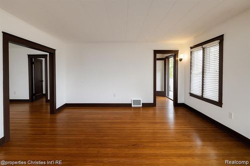 1259 Humphrey Ave, Birmingham, MI, 48009-7143 | Card Image