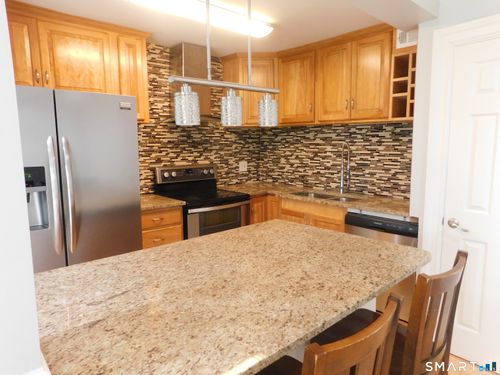 apt-1-38 Padanaram Ave, Danbury, CT, 06811-5605 | Card Image