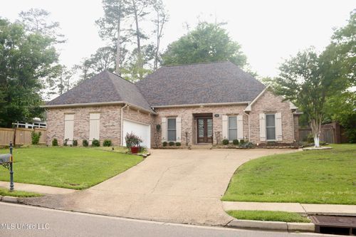 626 Wendover Dr, Ridgeland, MS, 39157-2850 | Card Image