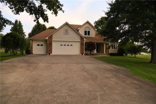19301 E 215th St, Harrisonville, MO, 64701-4250 | Card Image