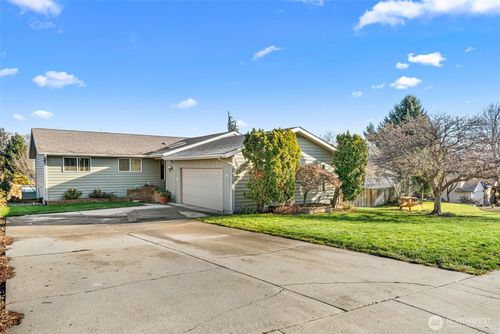 2591 Lemaister Avenue, Wenatchee, WA, 98801 | Card Image