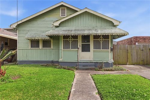 3911 Mistletoe Street, New Orleans, LA, 70118 | Card Image