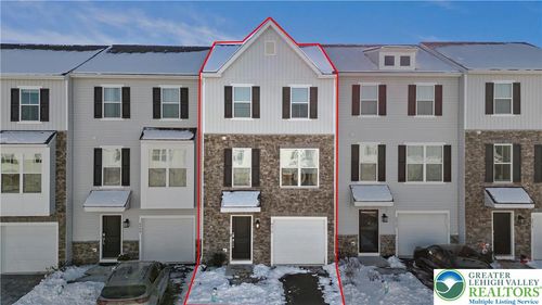 4910 Brookside Ct, COOPERSBURG, PA, 18036-8729 | Card Image