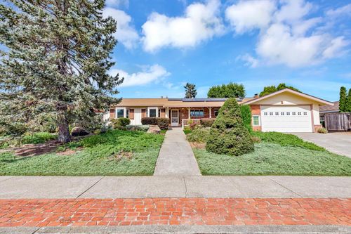 12 Devonshire Dr, Novato, CA, 94947-2032 | Card Image