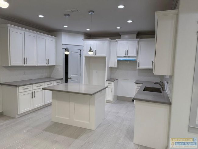 2605 Haverford Blvd, House other with 3 bedrooms, 2 bathrooms and 1 parking in Harlingen TX | Image 8