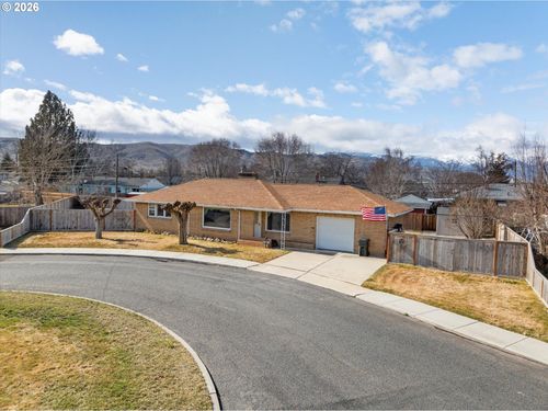 2975 N 3rd St, Baker City, OR, 97814-1813 | Card Image