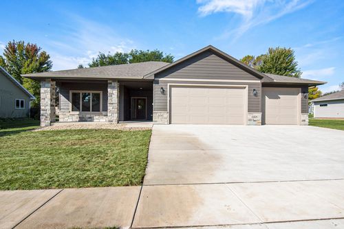 604 Britz Dr, Luverne, MN, 56156-1061 | Card Image