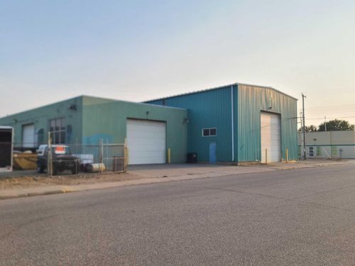 {{alt}} | Card Image