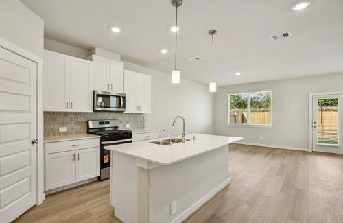 622 Sand Dollar Dr, Kemah, TX, 77565-4100 | Card Image