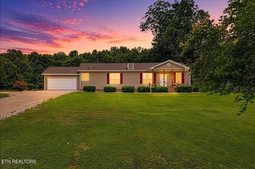 687 E Farrell St, Niota, TN, 37826-3741 | Card Image