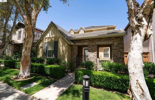 172 W Erics Way, Mountain House, CA, 95391-1180 | Card Image