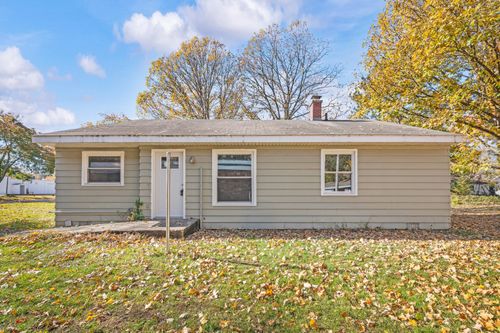 1723 Broadway St, Niles, MI, 49120-2128 | Card Image