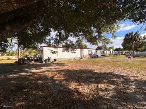 8281 Sevigny Dr, NORTH FORT MYERS, FL, 33917-1795 | Card Image