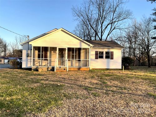 2794 E Highway 150, Lincolnton, NC, 28092-7615 | Card Image