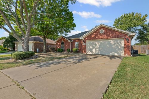 603 Jamie Ln, Mansfield, TX, 76063-7668 | Card Image
