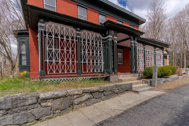 9 Swamscott St, House other with 6 bedrooms, 5 bathrooms and null parking in Newfields NH | Image 4