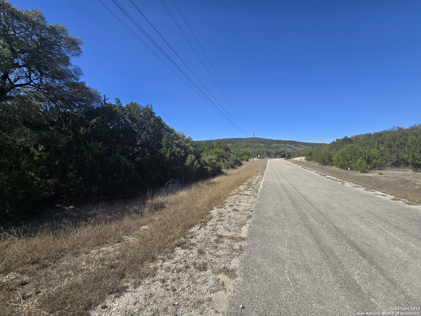 Land in Mico 3
