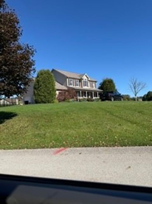 290 Linda Ave, Uniontown, PA, 15401-8404 | Card Image