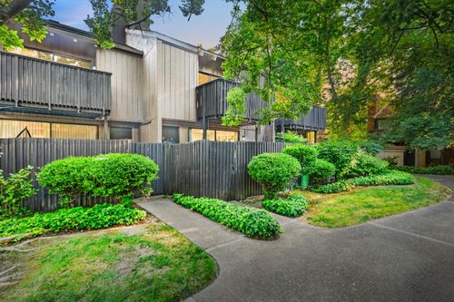 unit-3-617 Woodside Sierra, Sacramento, CA, 95825-7520 | Card Image