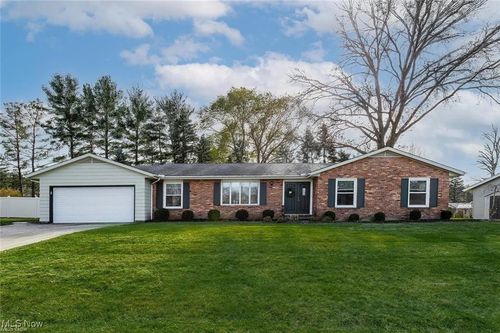 9993 Hawley Dr, North Royalton, OH, 44133-1415 | Card Image