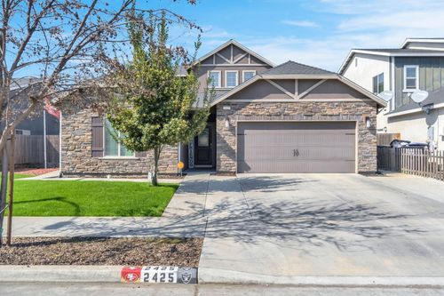 2425 N Divisadero St, Visalia, CA, 93291-1772 | Card Image