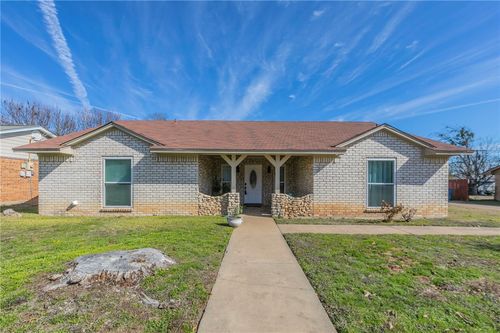 112 Bowie Lane, Hewitt, TX, 76643 | Card Image