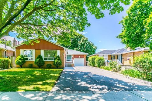 67 Sabrina Dr, Etobicoke, ON, M9R2J8 | Card Image