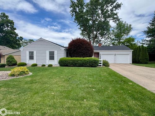 2700 Clearview Dr, Burlington, IA, 52601-1646 | Card Image