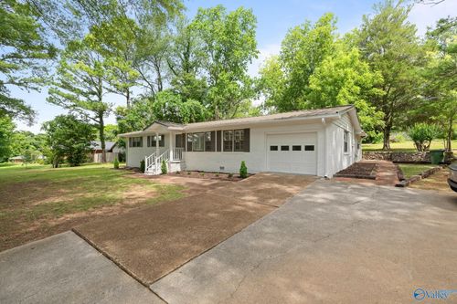 703 Weatherly Rd Se, Huntsville, AL, 35803-1138 | Card Image