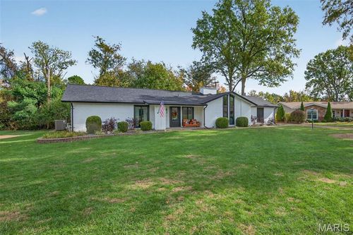 106 Five Meadows Ln, Ballwin, MO, 63011-2701 | Card Image