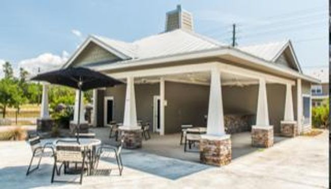 Pool Sitting Area | Image 29