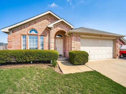 1501 Wolf Creek Dr, Arlington, TX, 76018-3052 | Card Image