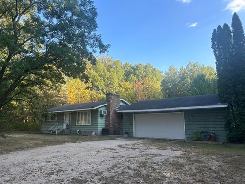 8153 11 Mile Rd, Mecosta, MI, 49332-9319 | Card Image