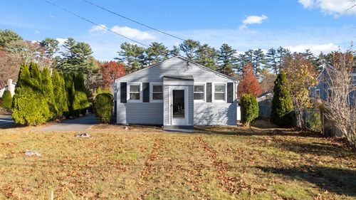 7 Cedar Dr, Carver, MA, 02330-1365 | Card Image