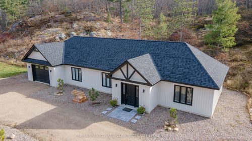 41948A Combermere Rd, Barrys Bay, ON, K0J1B0 | Card Image