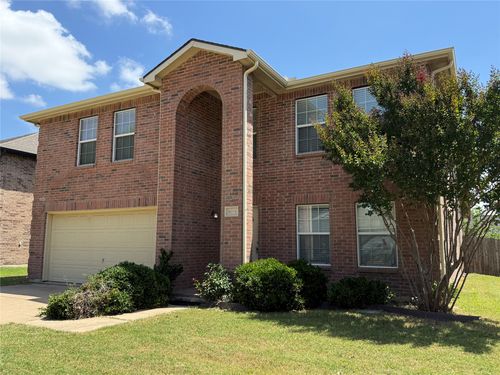 8115 York Beach Pl, Arlington, TX, 76002-3784 | Card Image