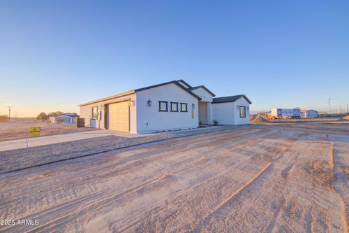 12608 S Airport Rd, Buckeye, AZ, 85326-4383 | Card Image